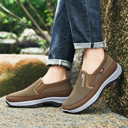Men's comfortable and breathable walking shoes.