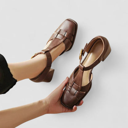 Elyxiana | Orthopedic block-heeled shoes with a T-strap