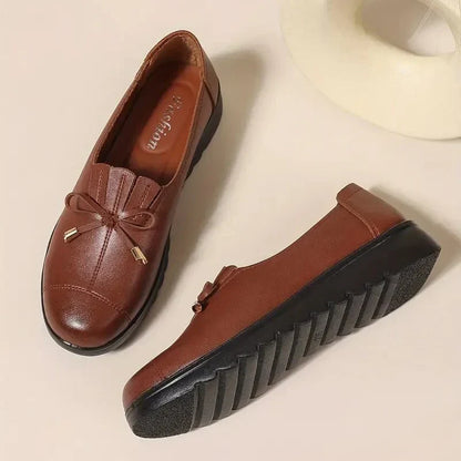 Comfortable slip-on moccasins for women