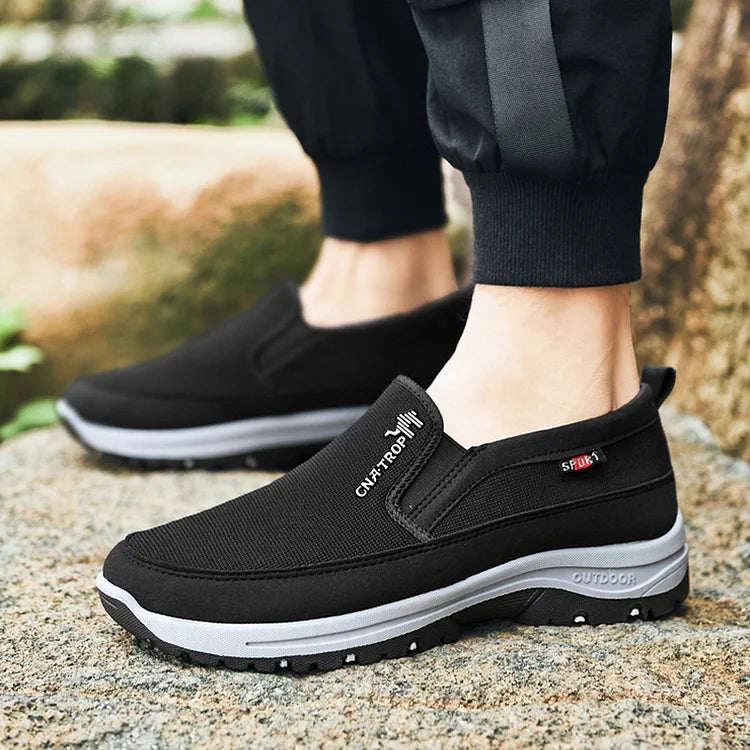 Men's comfortable and breathable walking shoes.