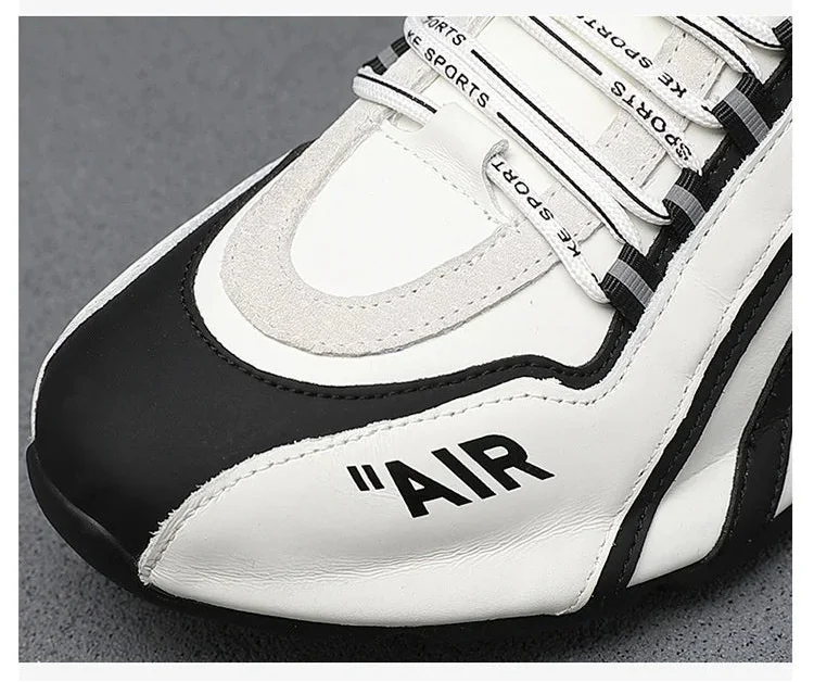 Men's breathable running shoes with flexible soles