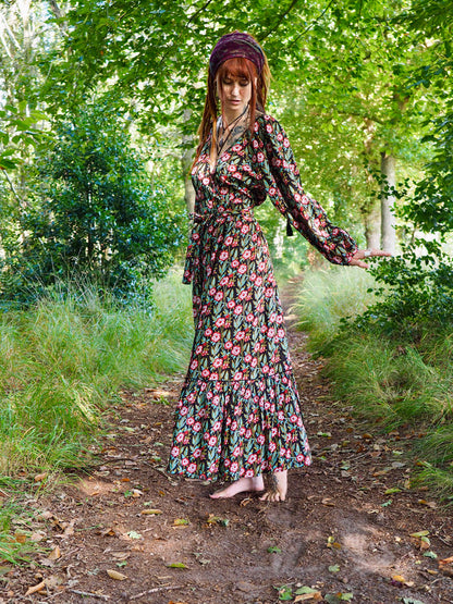 Devi dress black / flower