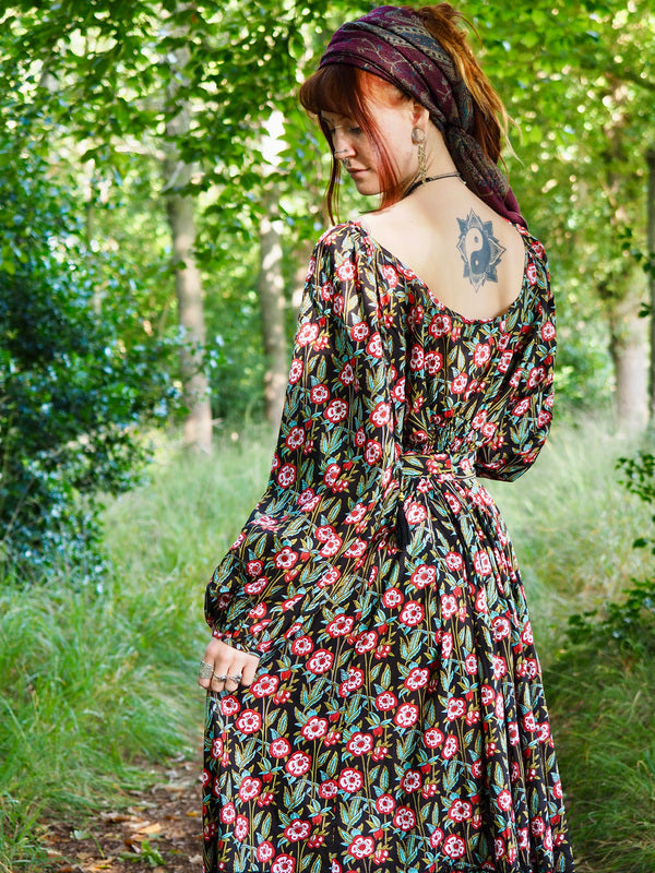 Devi dress black / flower