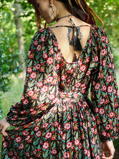 Devi dress black / flower